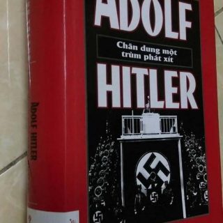 Adolf Hitler Chân Dung Một Trùm Phát Xít PDF